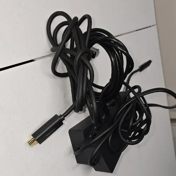 Microsoft Black Multi-Port USB & Ethernet Docking Hub